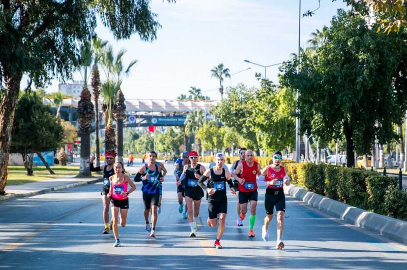 6. Uluslararası Mersin Maratonu (3).jpg